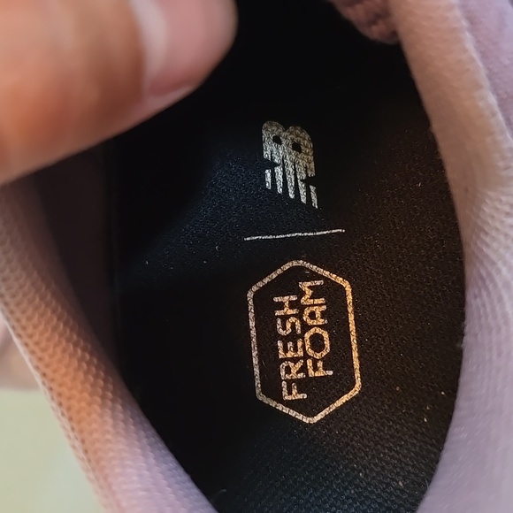 New Balance Fresh Foam Arishi V4 Running Shoe Size 7 - Picture 9 of 10